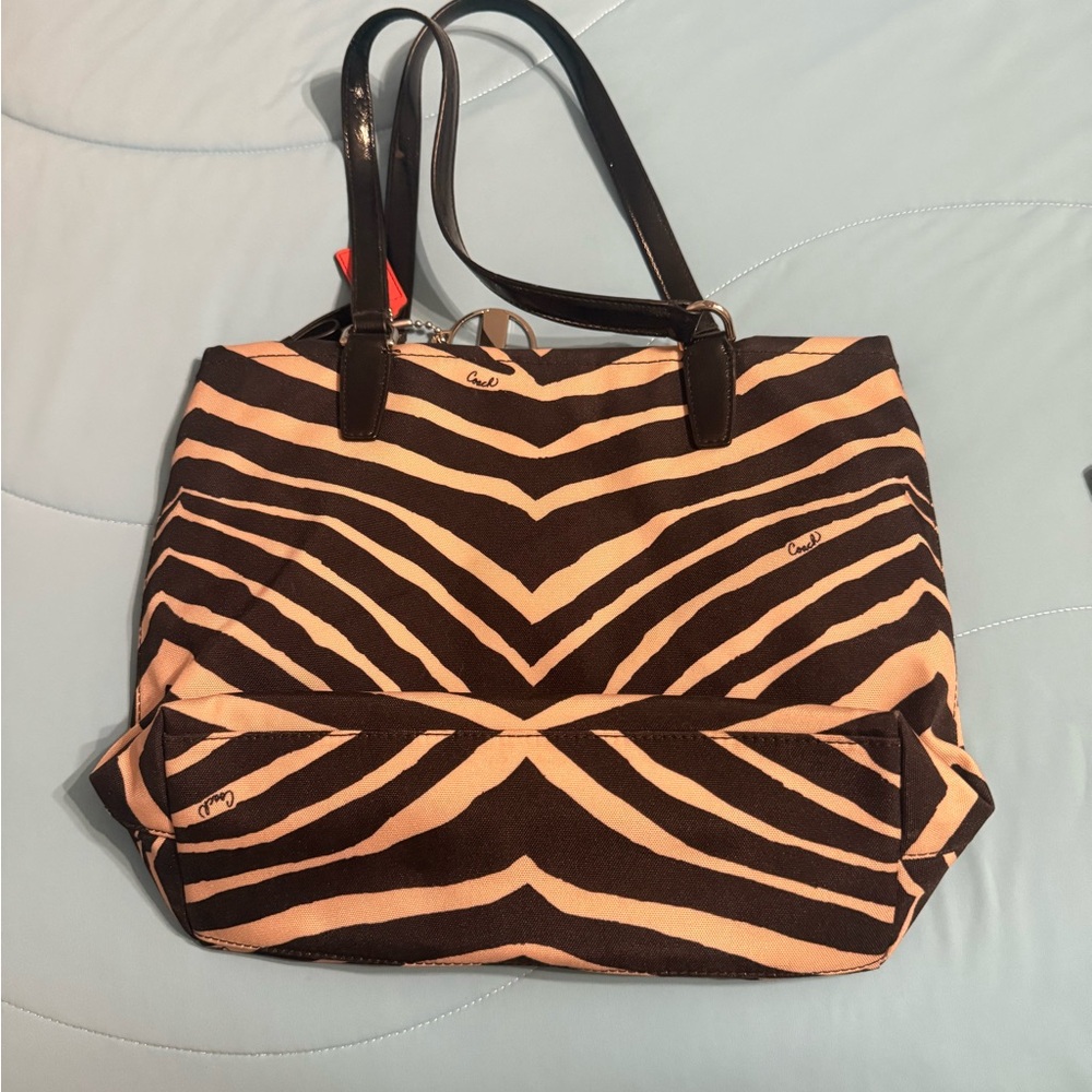 Coach Black and Cream Tote Bag with Animal Print - Picture 2 of 3